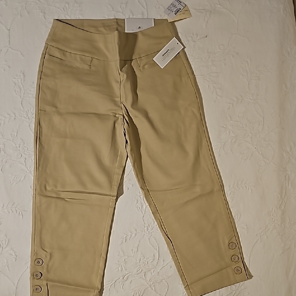 Christopher & Banks Beige Signature Slimming Women's Crop Capri Sz 4